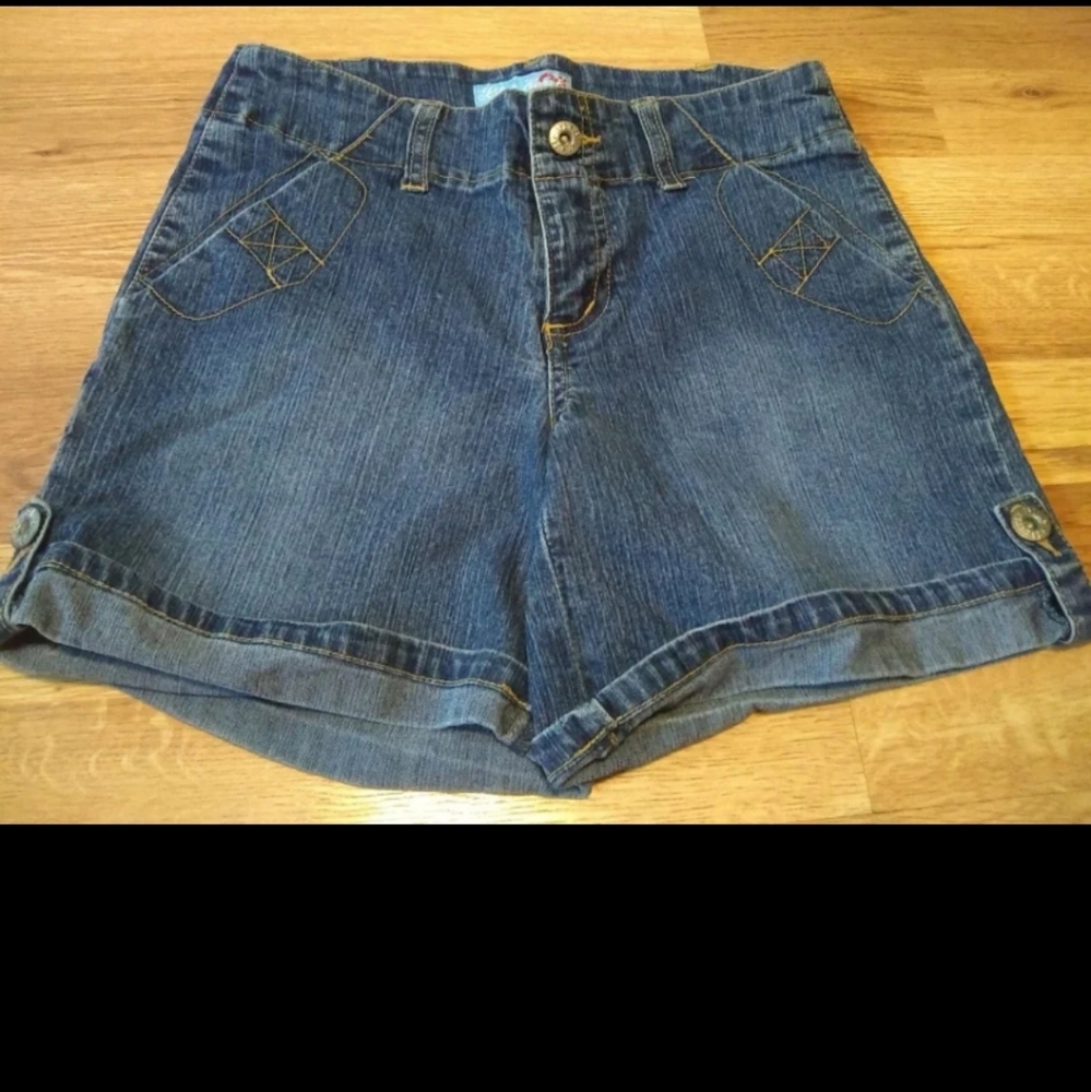 Girls Shorts Size 10 Jean Shirts Blue Heart Jeans 😍